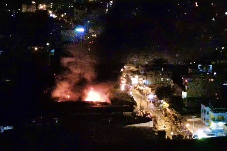 Cháy nhà kho công ty sản xuất bóng đèn ở TPHCM