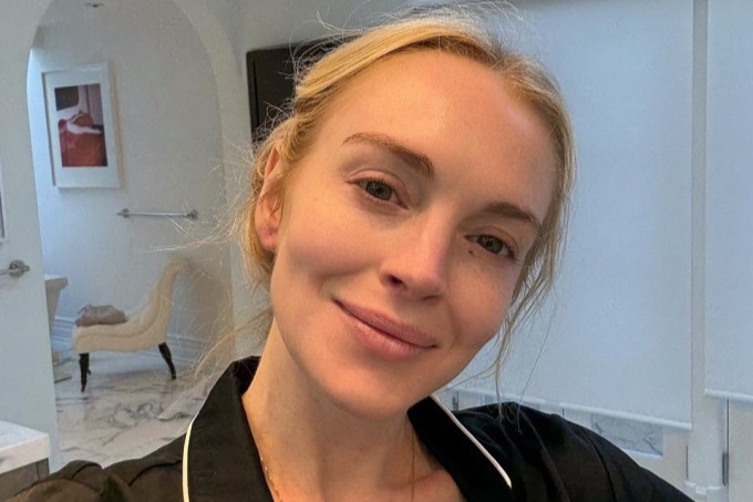 Gương mặt “mộc” gây xôn xao của Lindsay Lohan