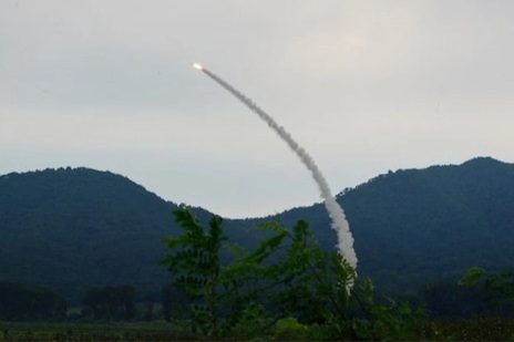 Triều Tiên phóng thử 2 tên lửa đặc biệt có khả năng "tác chiến vượt trội"