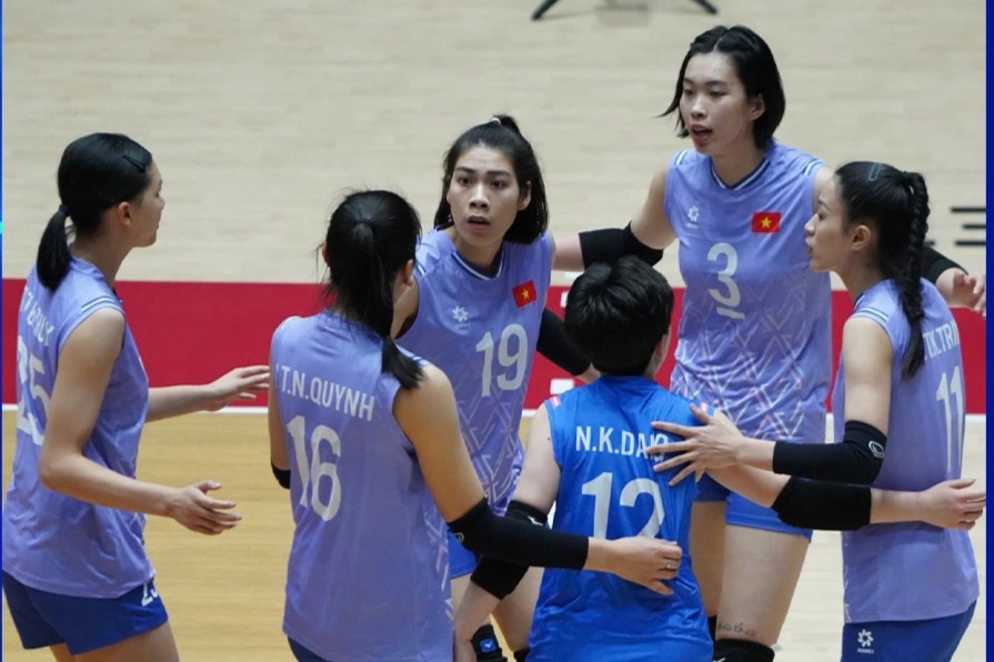 Tuyển bóng chuyền nữ Việt Nam 0-1 (4-5) Đức: Thanh Thúy liên tục ghi điểm