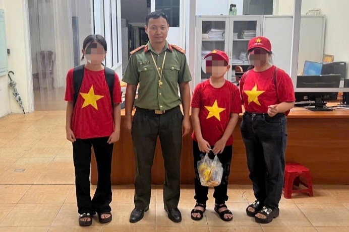 Công an Hà Nội khuyến cáo các phụ huynh khi đưa trẻ nhỏ đi xem diễu binh