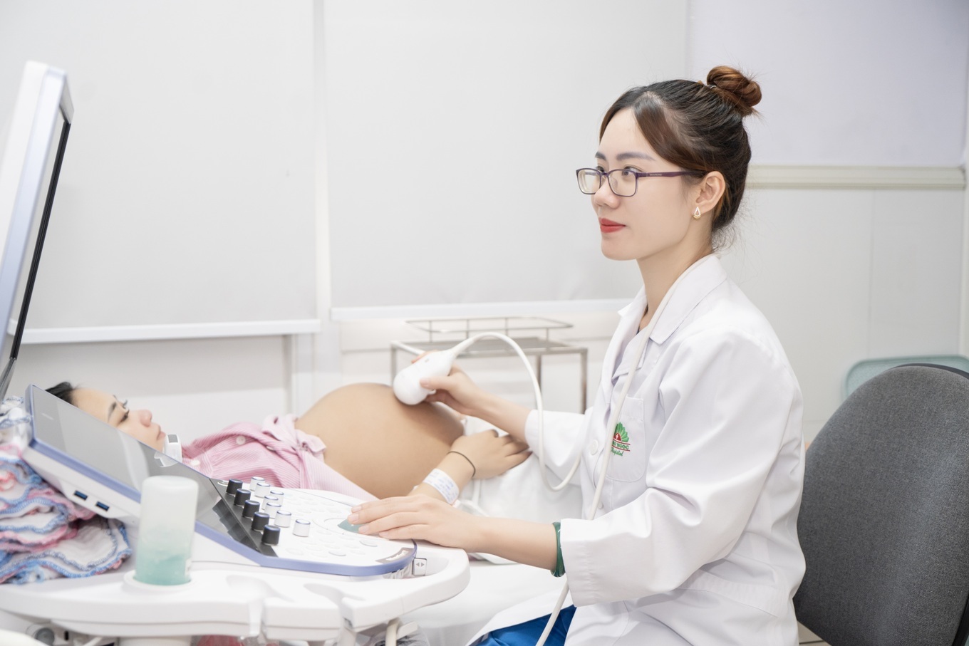 TPHCM sẽ nâng mức hỗ trợ 5 triệu đồng cho phụ nữ sinh 2 con trước 35 tuổi