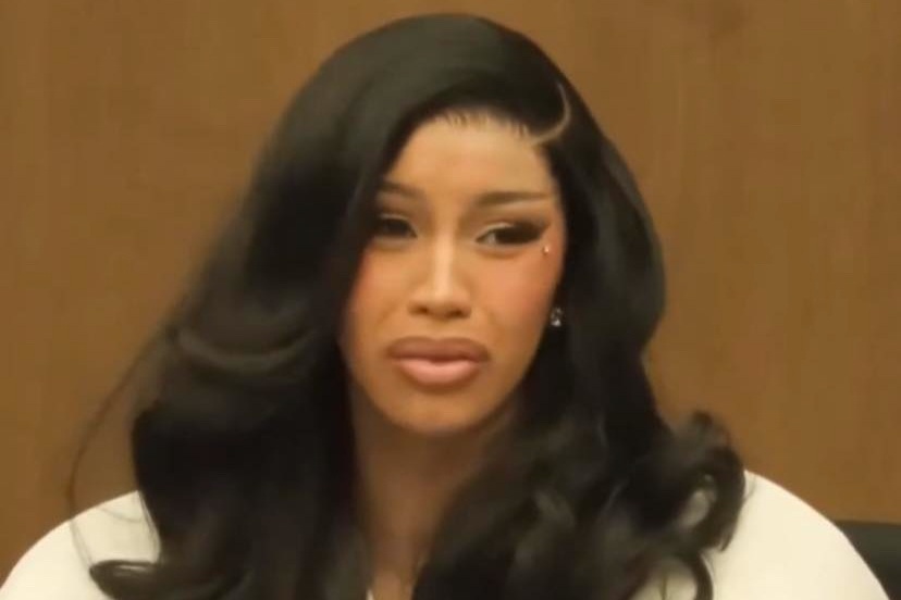 Màn hầu tòa giống tiểu phẩm hài của nữ rapper hút hơn 10 triệu lượt xem