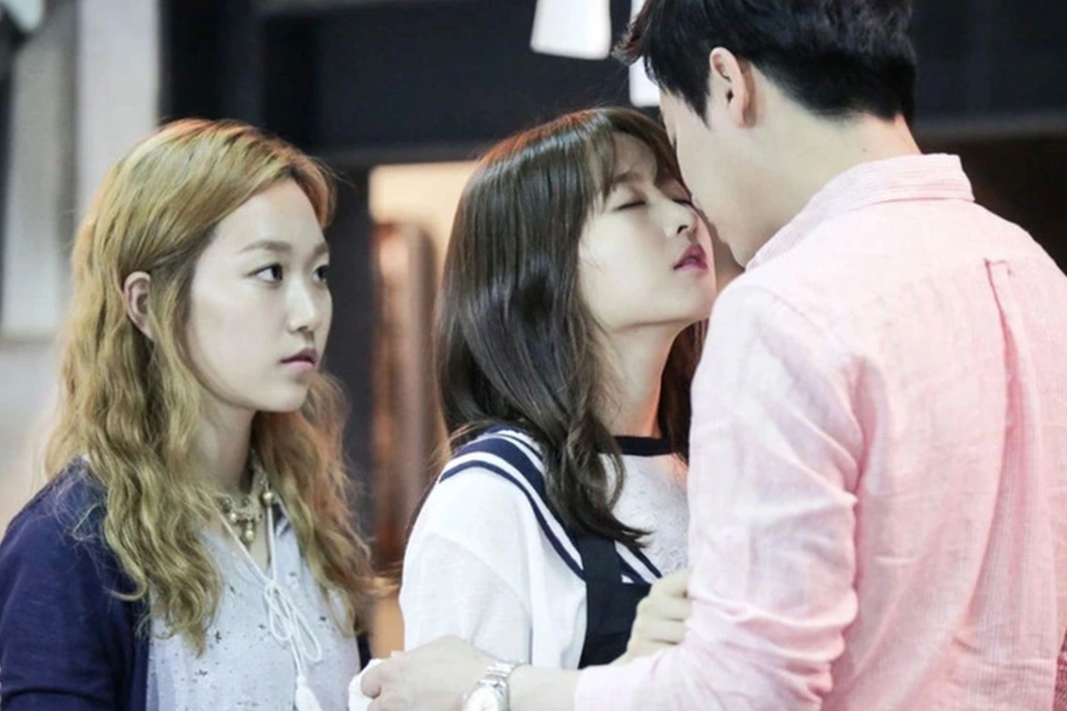 Chồng ép tôi xét nghiệm ADN cho con chỉ vì lời thì thầm của… cô bạn thân