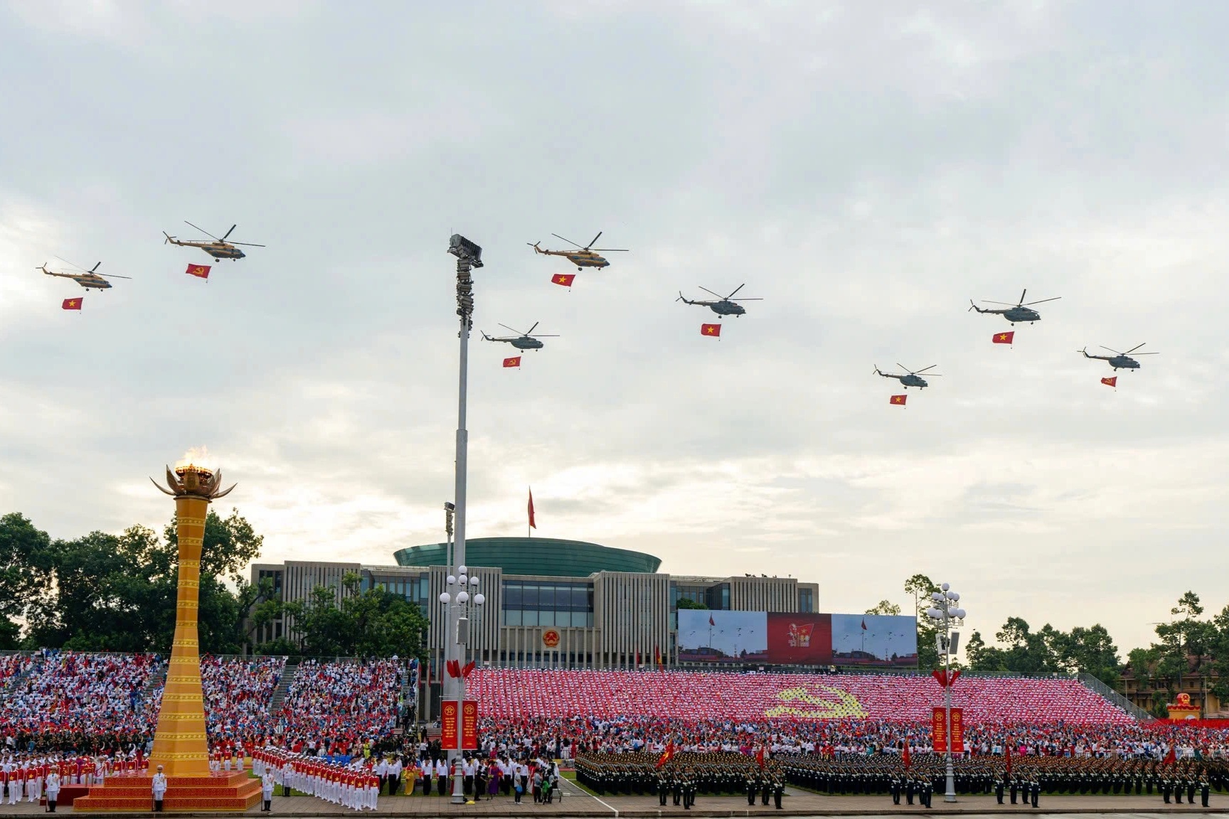 Lễ kỷ niệm, diễu binh, diễu hành trên Quảng trường Ba Đình lịch sử