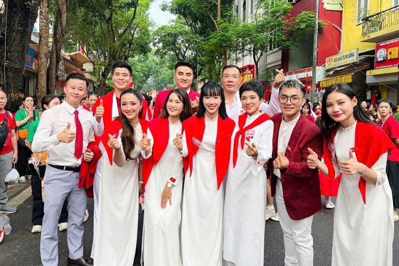 Trung vệ Duy Mạnh: "Biết ơn và tự hào trong ngày trọng đại của đất nước"