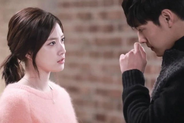 Bạn gái giúp đi du học, chăm sóc bố mẹ già nhưng tôi lại muốn... chia tay