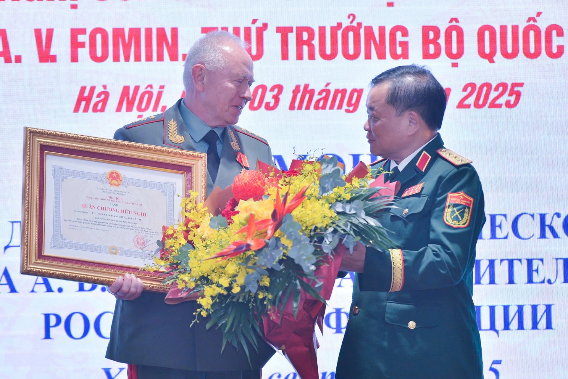 Bộ Quốc phòng tặng Huân chương Hữu nghị cho Thứ trưởng Bộ Quốc phòng Nga