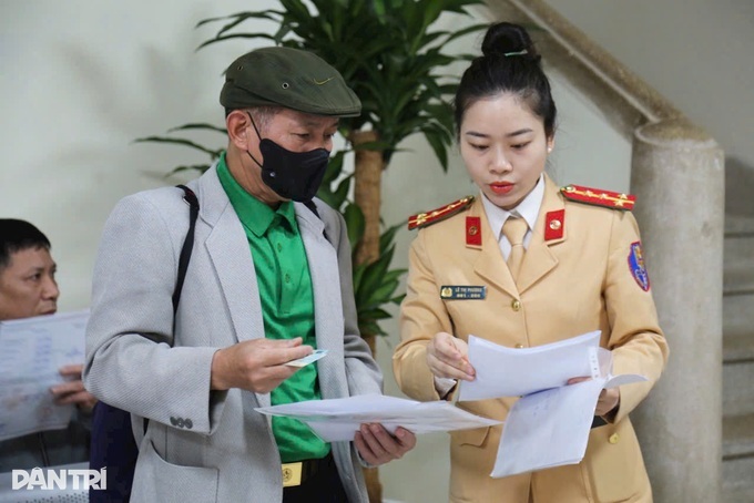 Cục CSGT: Ngay sau khi thi đỗ sát hạch, người dân được phép lái xe ra đường