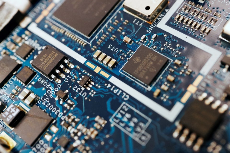 Tổng thống Mỹ cảnh báo áp thuế chip, chất bán dẫn nhập khẩu