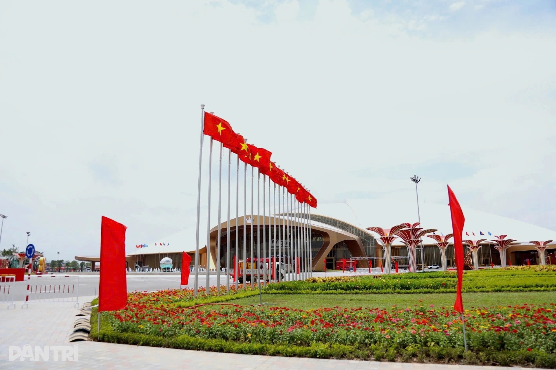 Hải Phòng có xe miễn phí đưa người dân đi xem triển lãm 80 năm Quốc khánh