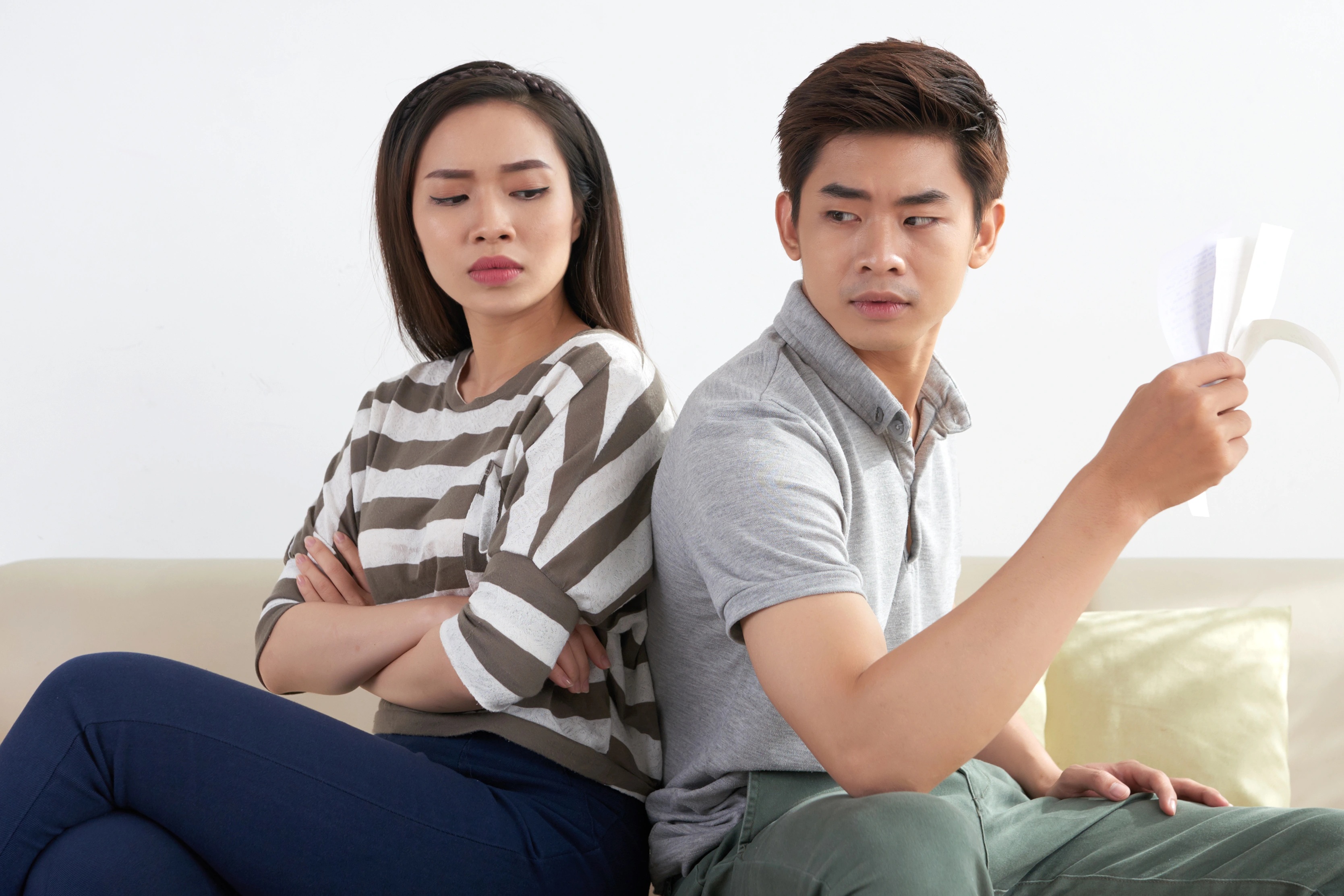 Vợ lén mua đồng hồ 3 triệu đồng, tôi ngã ngửa khi biết đó là quà tặng ai