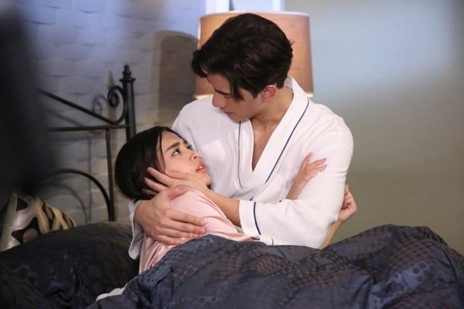 Chồng “biến mất” ngay trong đêm tân hôn, vợ rụng rời khi biết lý do