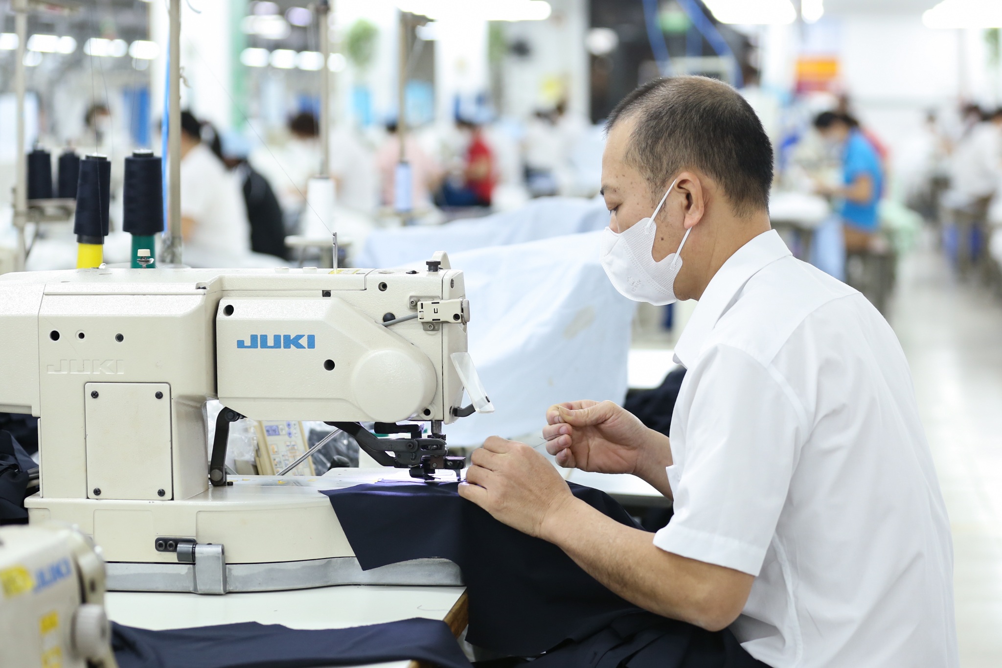 Nam lao động 61 tuổi 6 tháng, đóng BHXH 16 năm hưởng lương hưu thế nào?