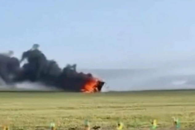 Hai ô tô bay Trung Quốc đâm vào nhau trên không