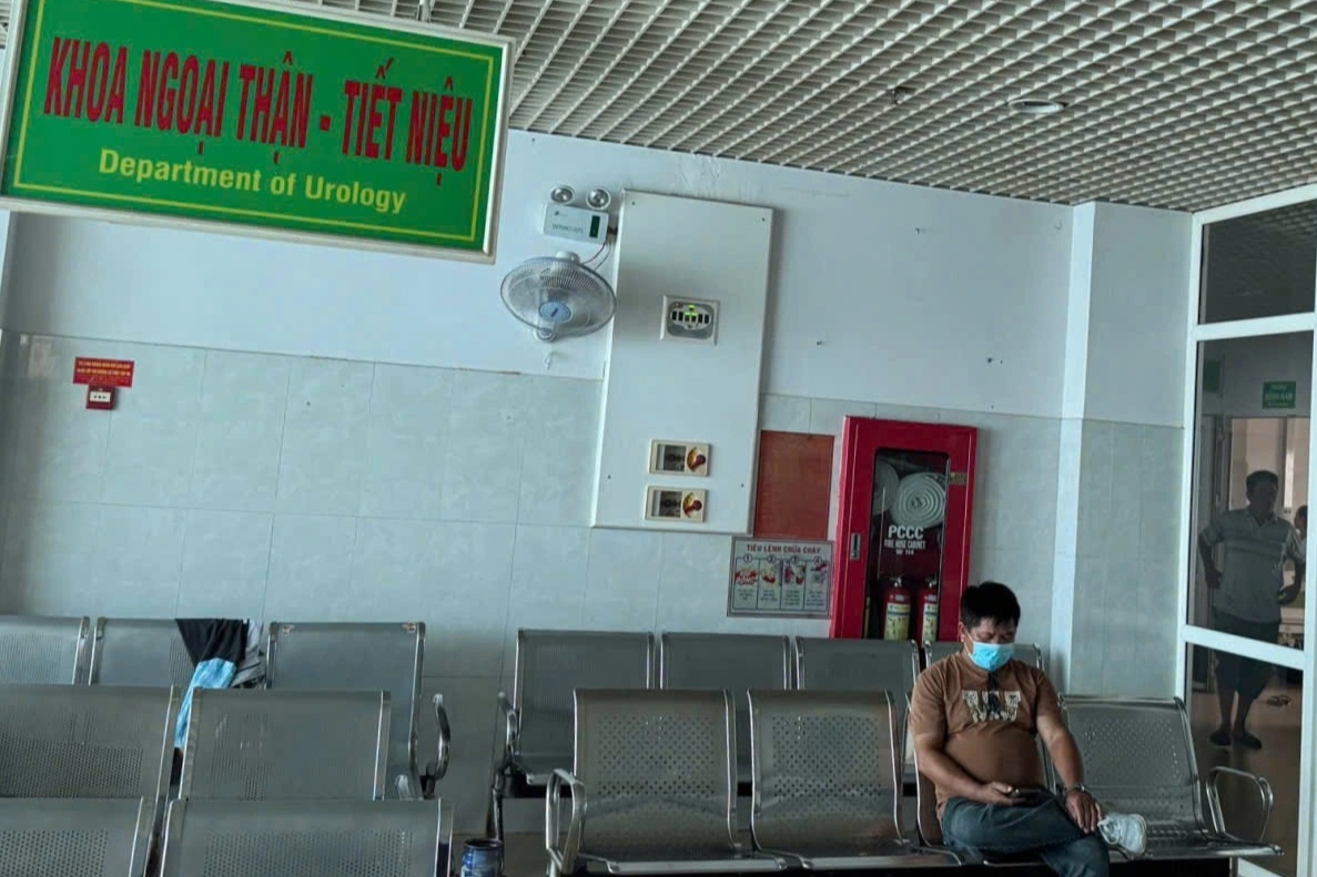 Vụ máy hỏng vẫn kê khai tán sỏi hàng trăm ca: Tiền bảo hiểm xử lý ra sao?