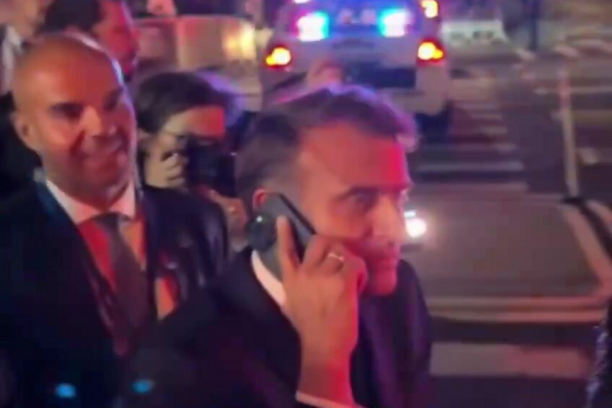 Tổng thống Pháp bị cảnh sát New York chặn vì đoàn xe của Tổng thống Trump