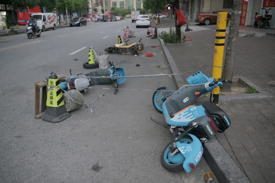 Siêu bão Ragasa tiếp tục đổ bộ, Trung Quốc phát cảnh báo “đỏ”