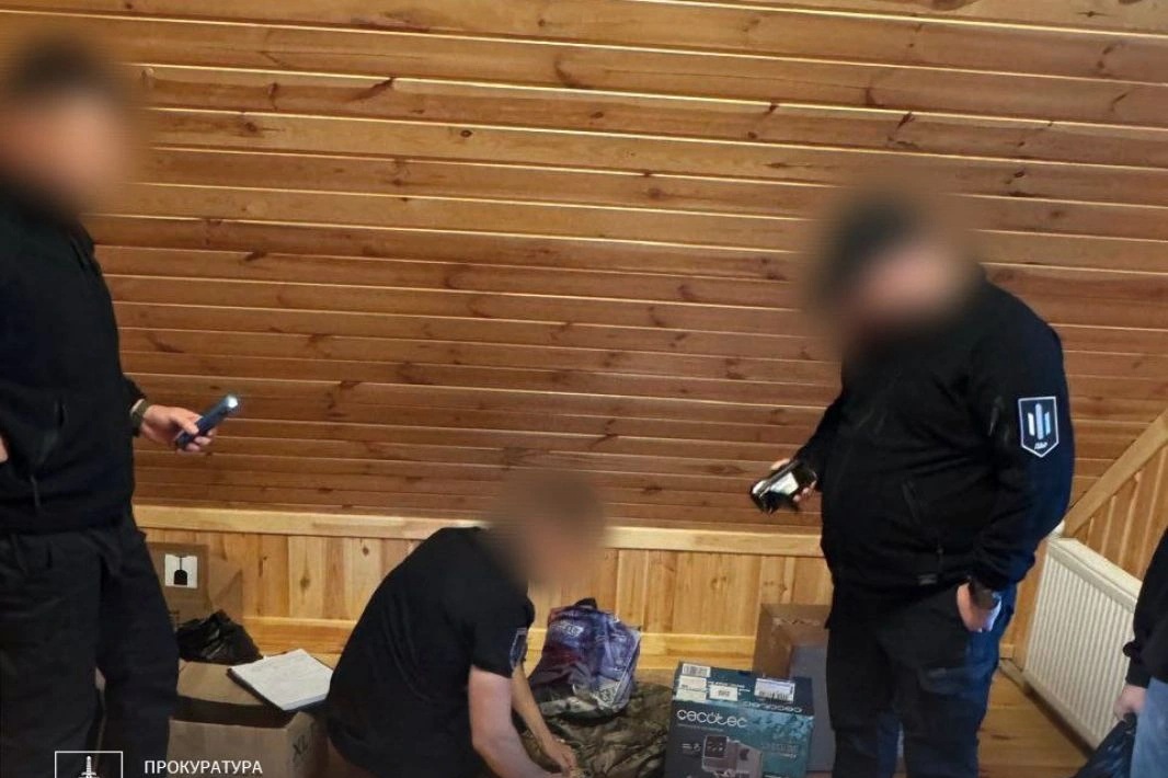 Ukraine bắt chỉ huy bị tố điều binh sĩ xây nhà riêng, tham ô ngân sách