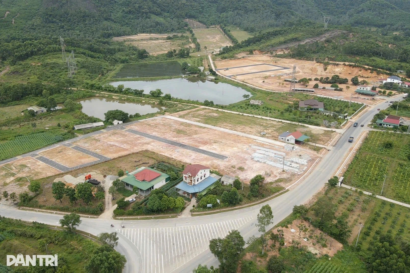 Bí ẩn "sốt đất": Đổ xô mua bán nhưng địa phương chưa ghi nhận giao dịch nào