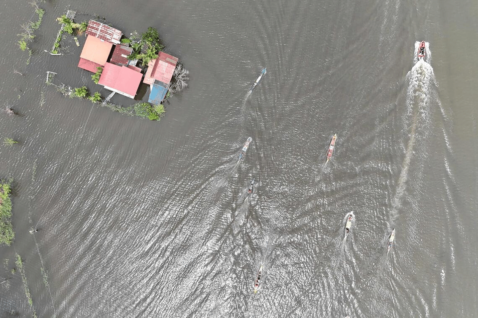 Bão Bualoi sắp đổ bộ, Philippines nguy cơ đối mặt sóng dâng cao 3m