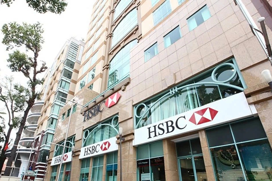 HSBC Việt Nam báo lãi thấp nhất 4 năm, thù lao nhân viên cao bất ngờ