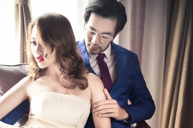 Lộ bí mật là thiếu gia giàu có, tôi bị bạn gái... bỏ ngay lập tức