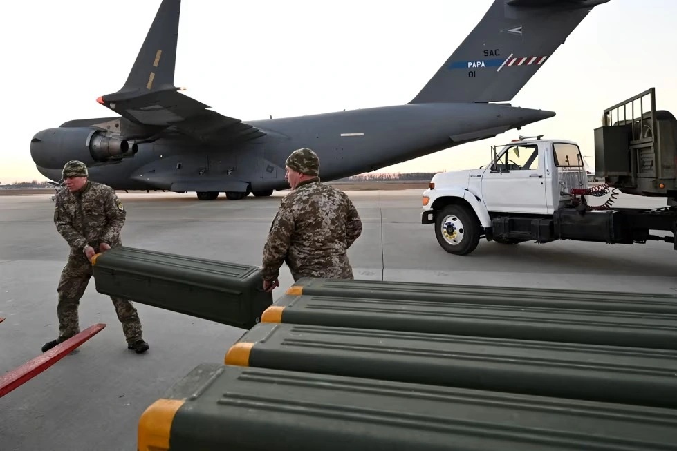 Mỹ có thể chậm bàn giao vũ khí cho Ukraine do chính phủ đóng cửa một phần