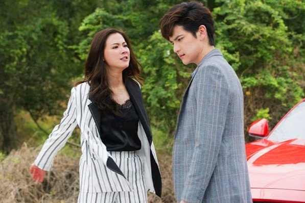 Ngủ cạnh nhau nhưng chồng vẫn giữ một bí mật, tôi cho "trả giá" bằng ly hôn