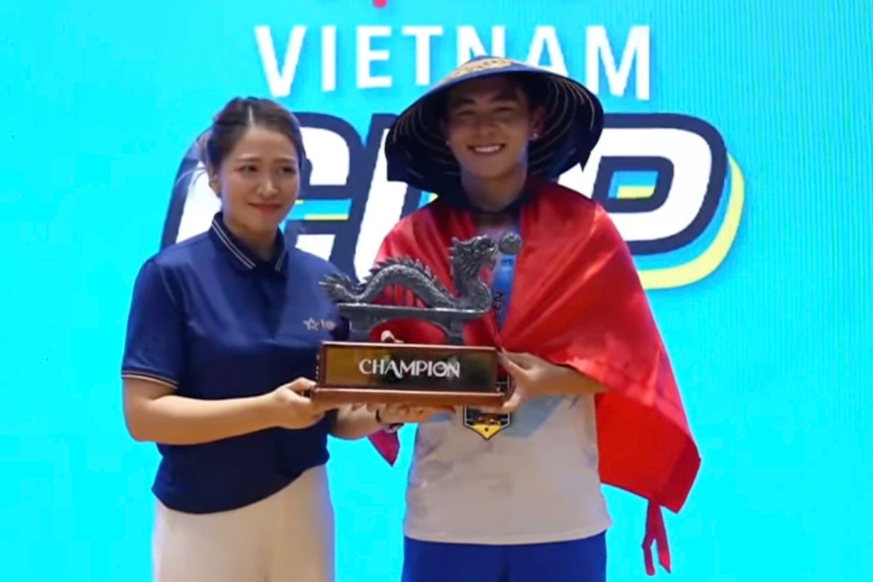 Phúc Huỳnh thắng áp đảo Vinh Hiển, vô địch pickleball châu Á