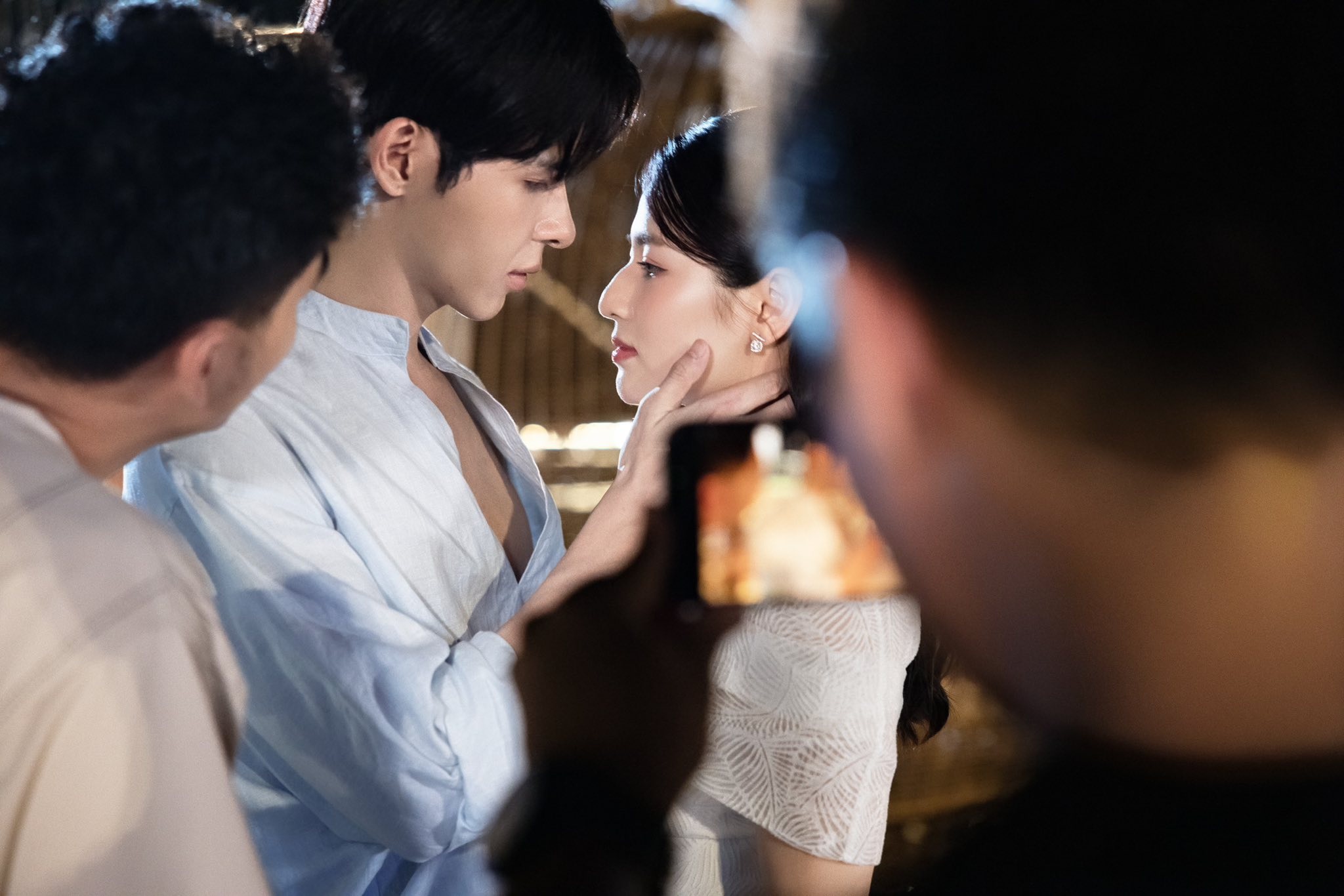 "Tổng tài" Denis Đặng tiết lộ cảnh nóng với Việt Hoa, bất ngờ vì bị… ném đá