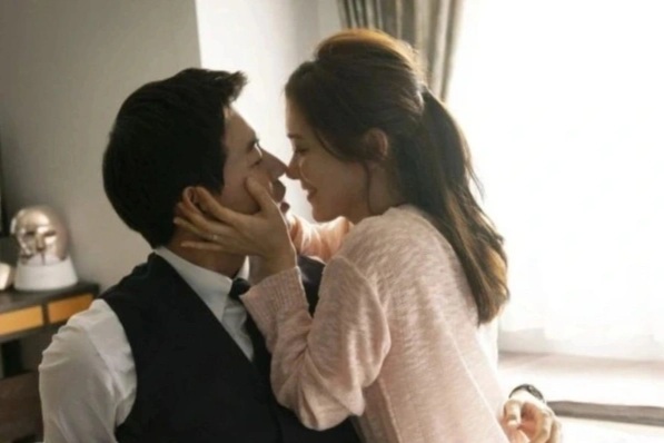 6 tháng sau ngày cưới, chồng đòi ly hôn chỉ vì tôi “sành sỏi” trên giường