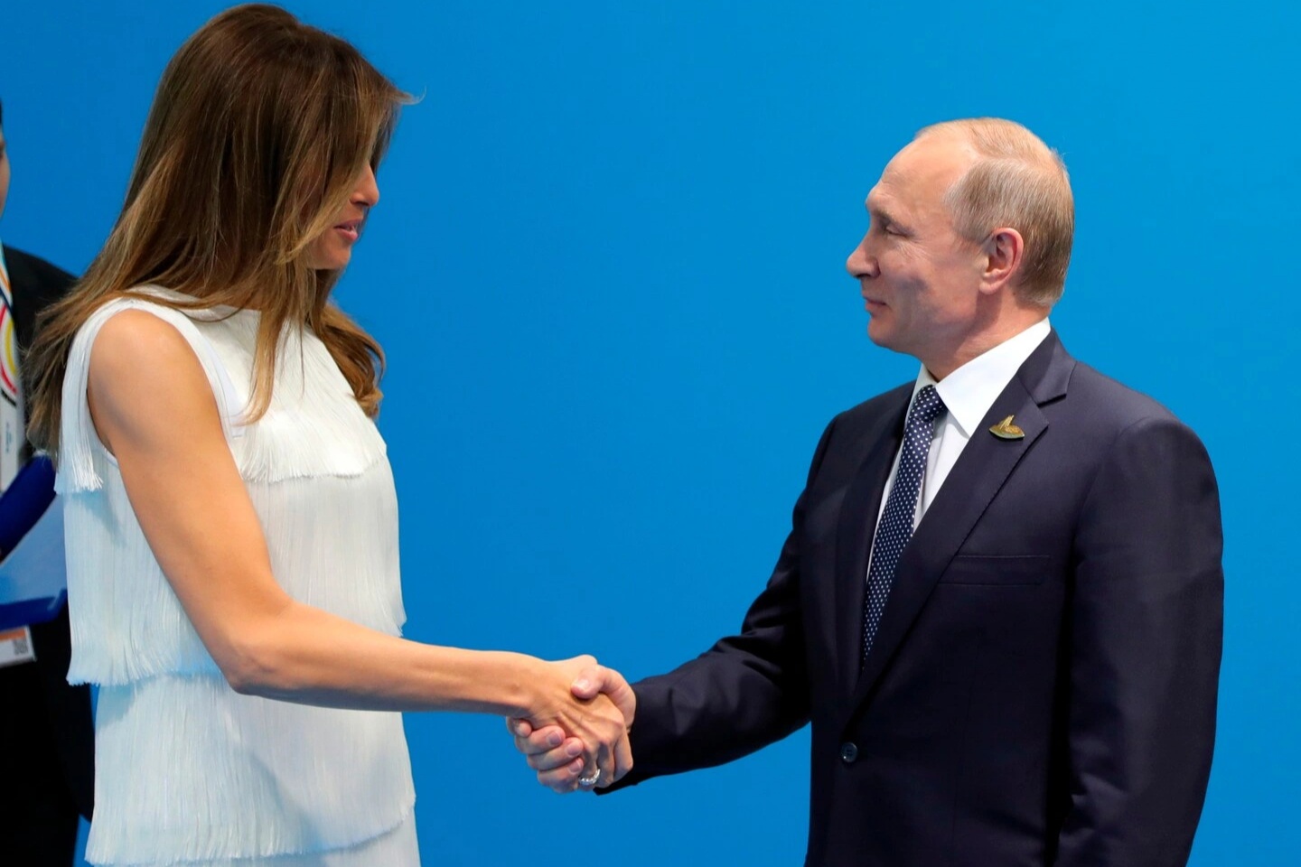 Đệ nhất phu nhân Mỹ nhận thư phản hồi của Tổng thống Nga về vấn đề Ukraine