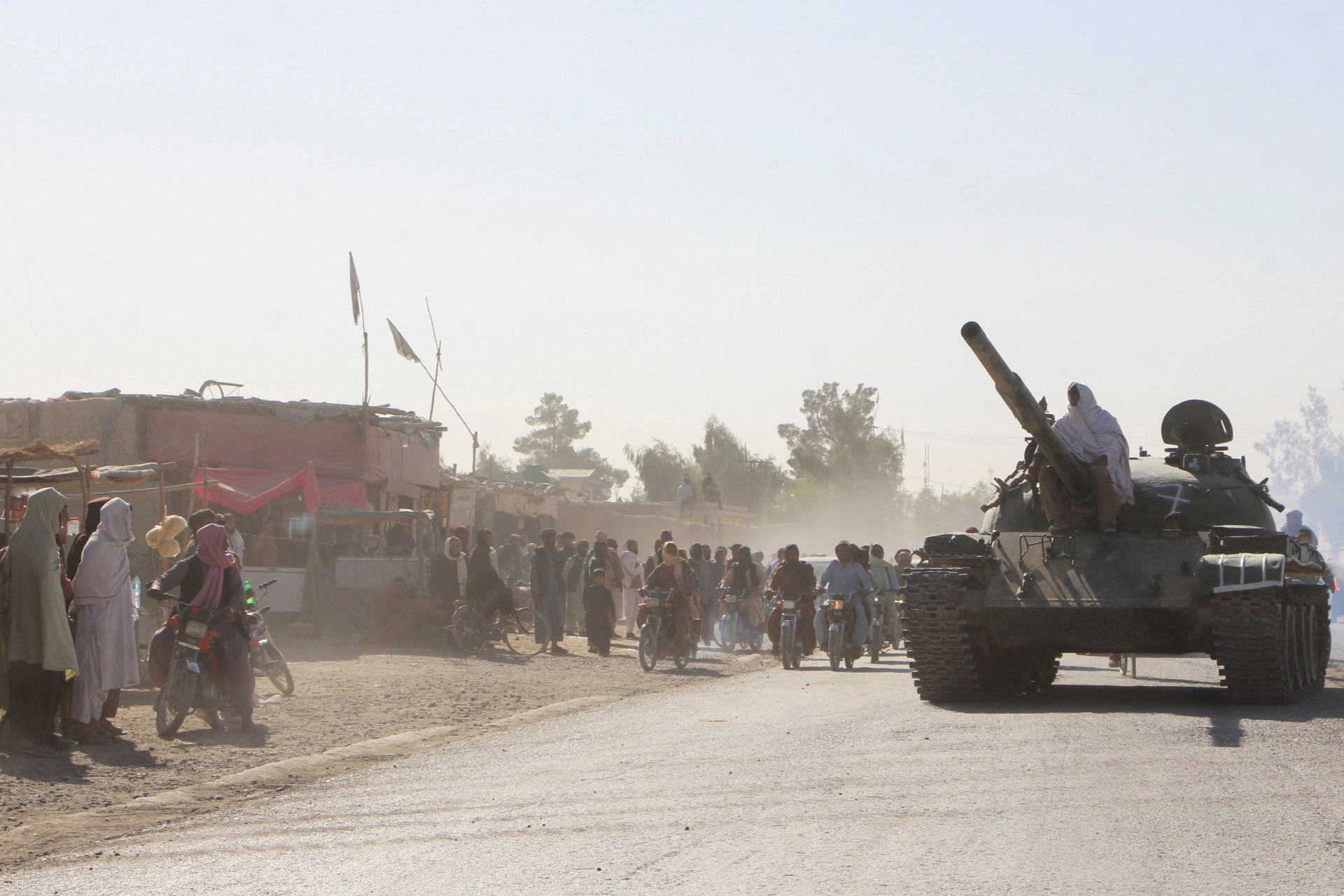 Pakistan - Afghanistan ngừng bắn sau đụng độ biên giới