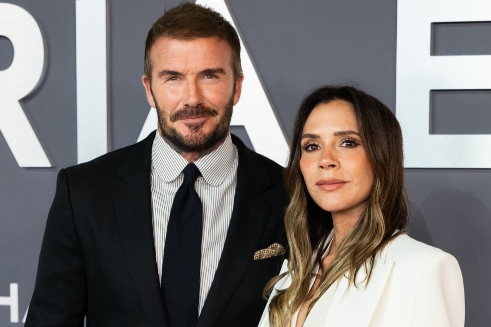 Phim tài liệu hứa hẹn “kể hết” của Victoria Beckham bị nhận xét nhàm chán