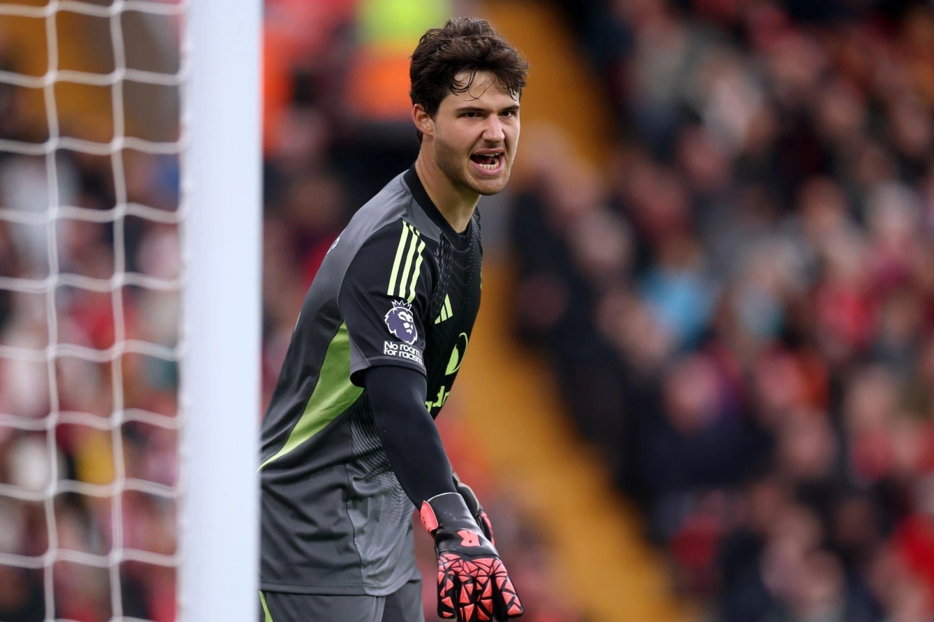 Người hùng Lammens tiết lộ bí quyết giúp Man Utd quật ngã Liverpool