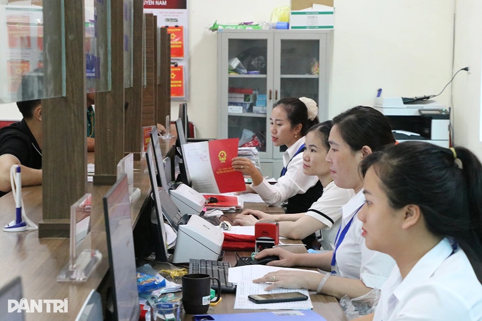 Công chức được tuyển dụng từ 1/3 xếp lương ra sao?