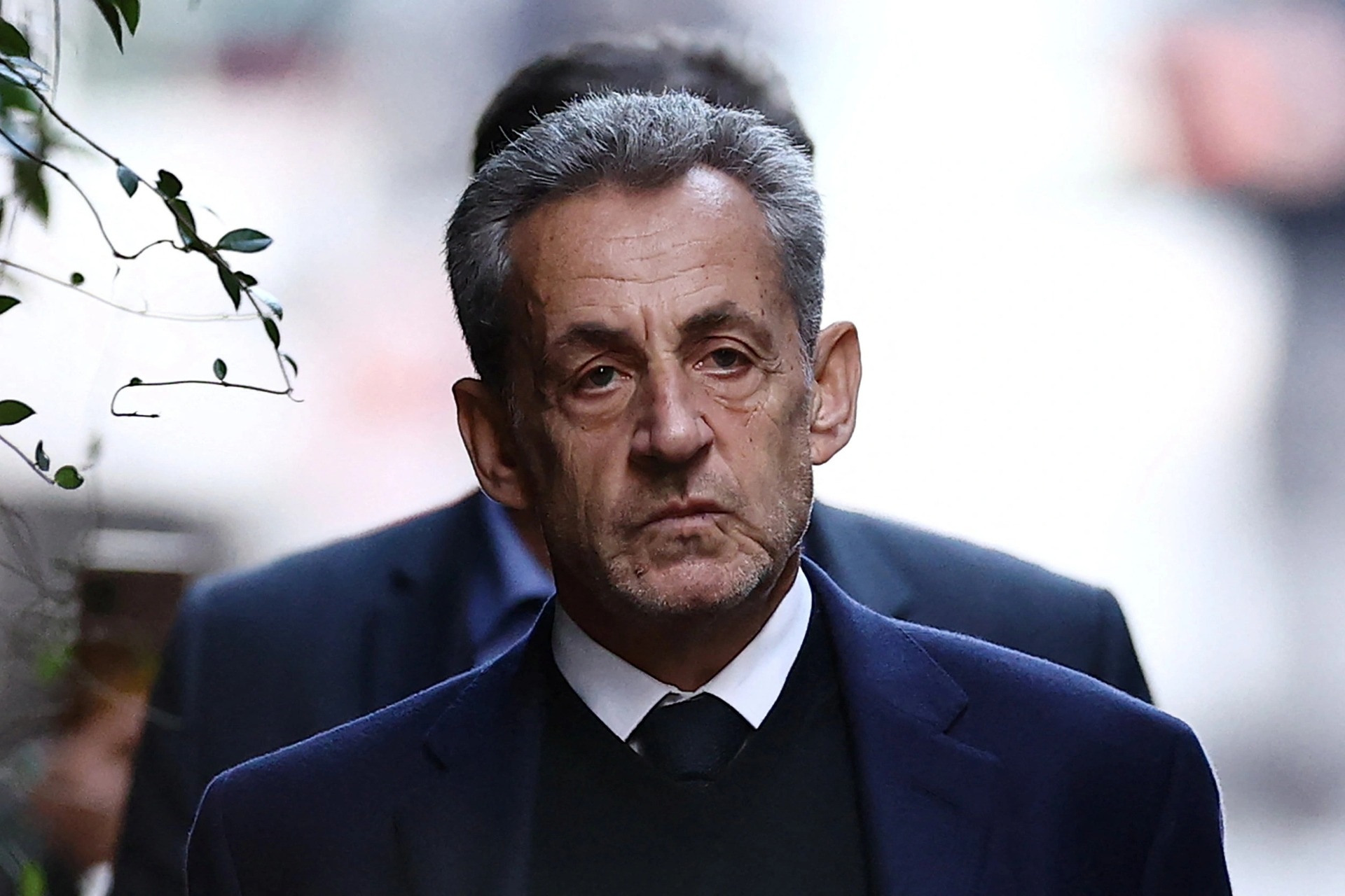 Ngày đầu tiên ngồi tù của cựu Tổng thống Pháp Sarkozy