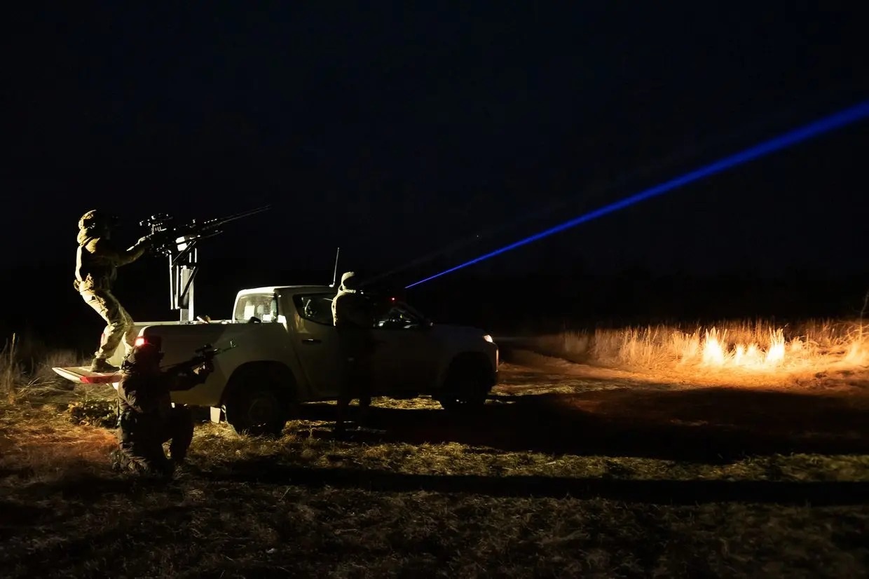 Nga không kích quy mô lớn trong đêm, các thành phố của Ukraine rung chuyển