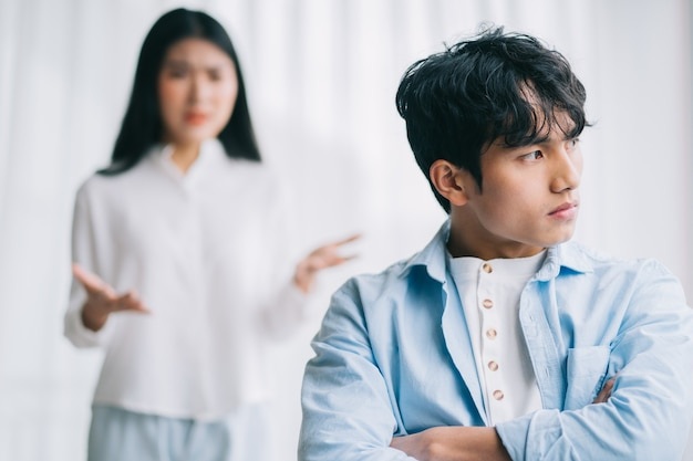 Chàng trai lương 20 triệu đồng đáp trả: "Chia tay em, anh thấy nhẹ lòng"