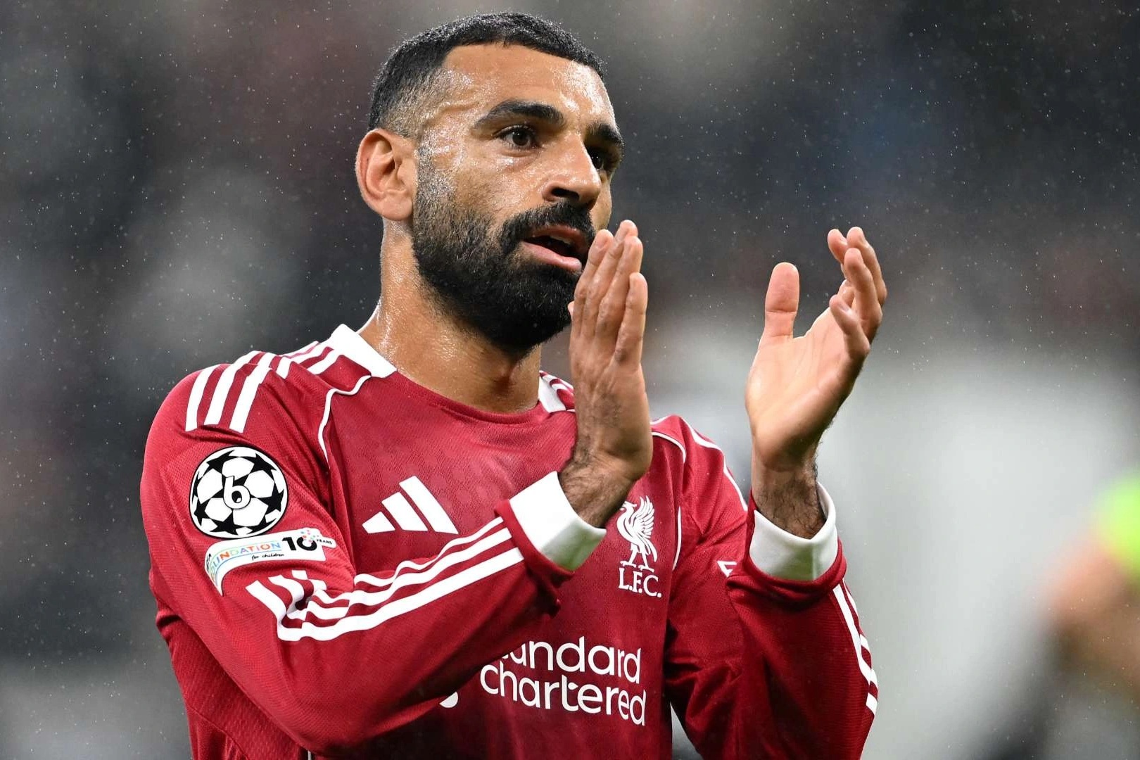 Salah có động thái gây xôn xao liên quan tới Liverpool sau khi bị gạch tên