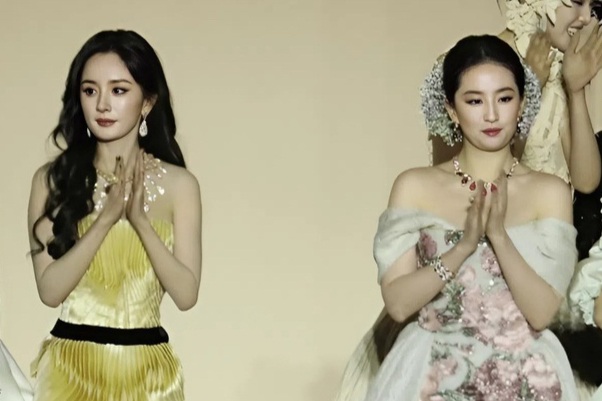 “Khoảnh khắc lạnh nhạt” của Lưu Diệc Phi và Dương Mịch gây xôn xao