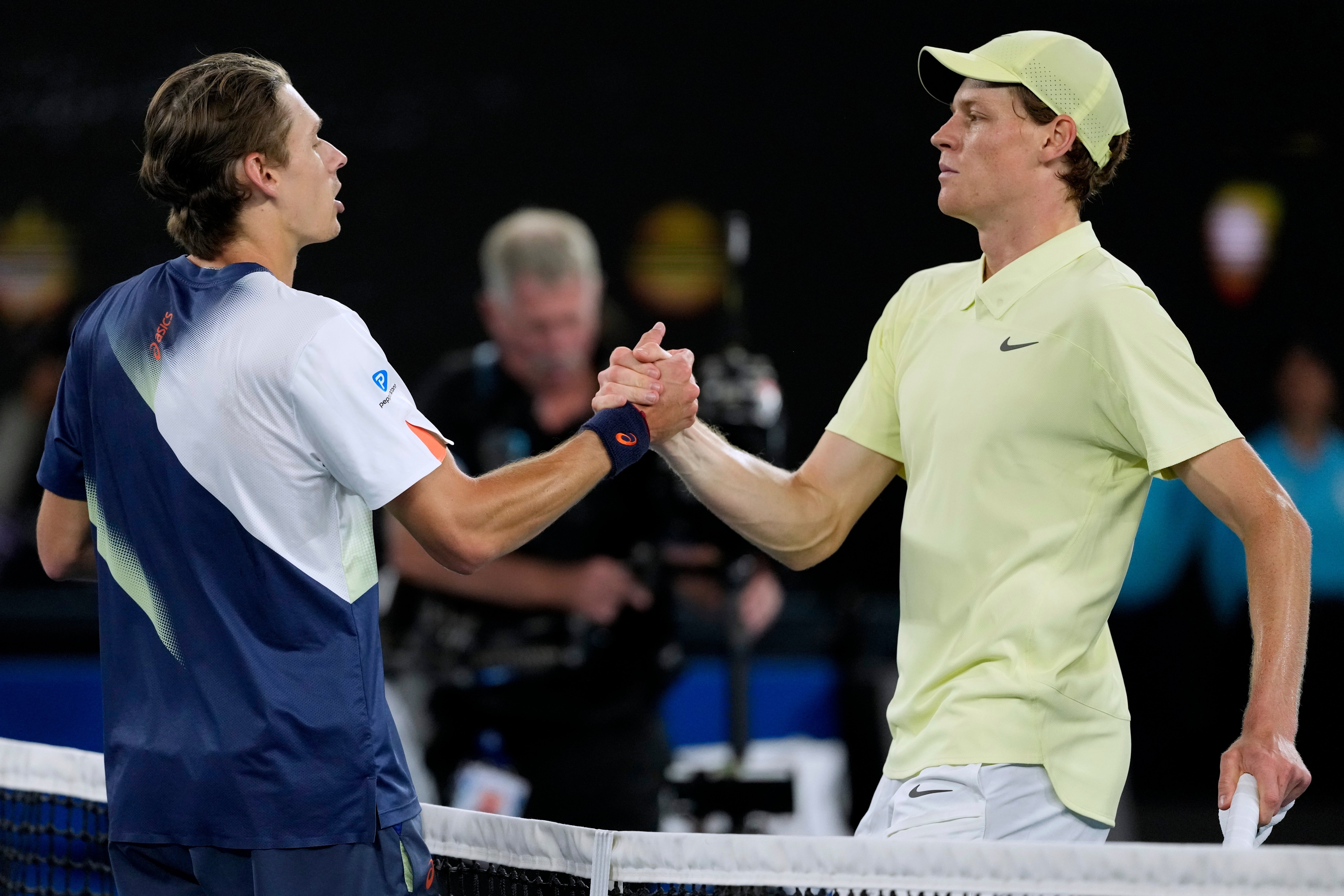 Jannik Sinner đối đầu Zverev ở chung kết Vienna Open 2025