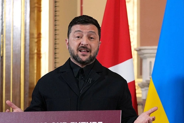 Tổng thống Ukraine thừa nhận "có vấn đề" trong sản xuất tên lửa mới