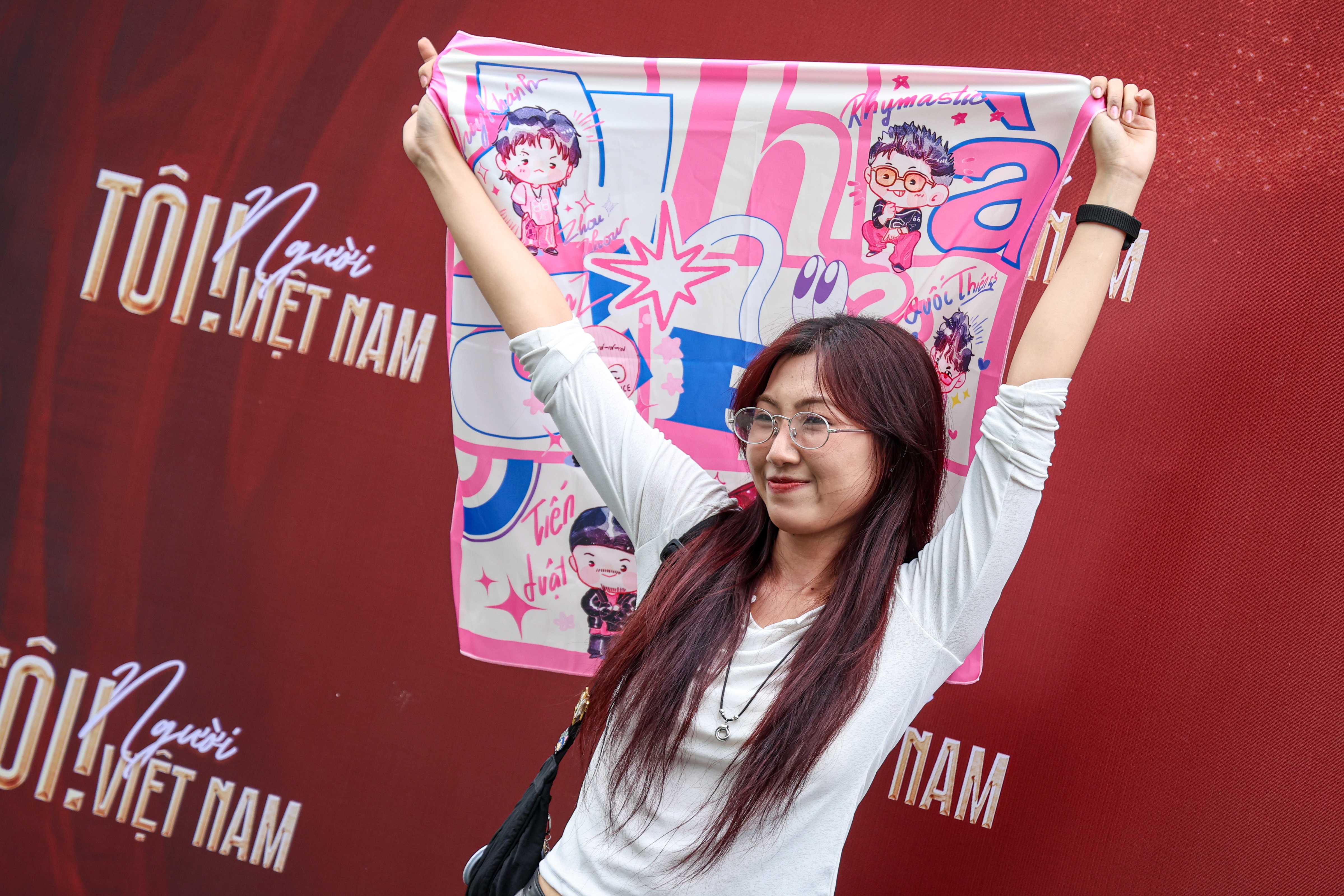 Khán giả Hà Nội, Lâm Đồng vượt đường xa ủng hộ "Tôi! Người Việt Nam"