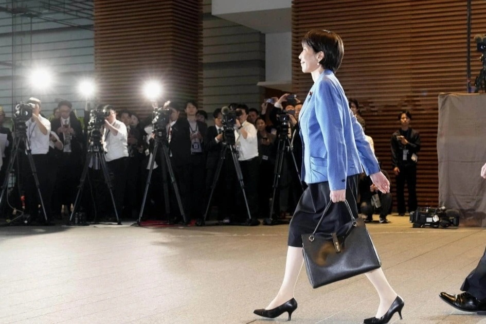 Mẫu túi xách của Thủ tướng Nhật Bản cháy hàng