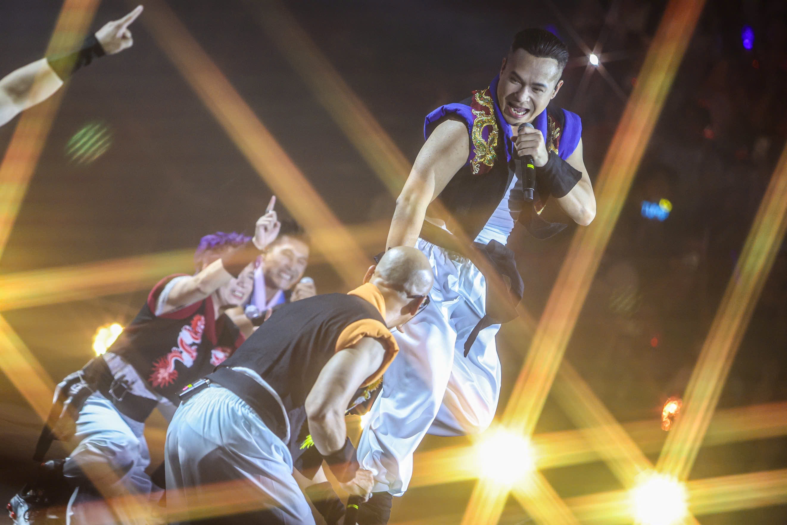 Tôi! Người Việt Nam: Nhà Mứt Gừng khuấy động với các ca khúc đậm đà bản sắc