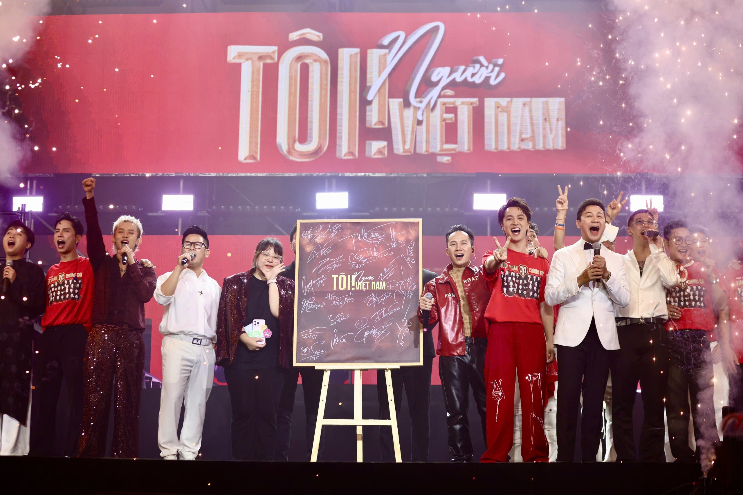 Tôi! Người Việt Nam: Kỷ vật của 33 "anh tài" được đấu giá đầy kịch tính