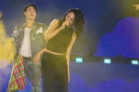 Bảo Anh lên tiếng về sự cố trang phục trong đêm nhạc ở Quảng Ninh