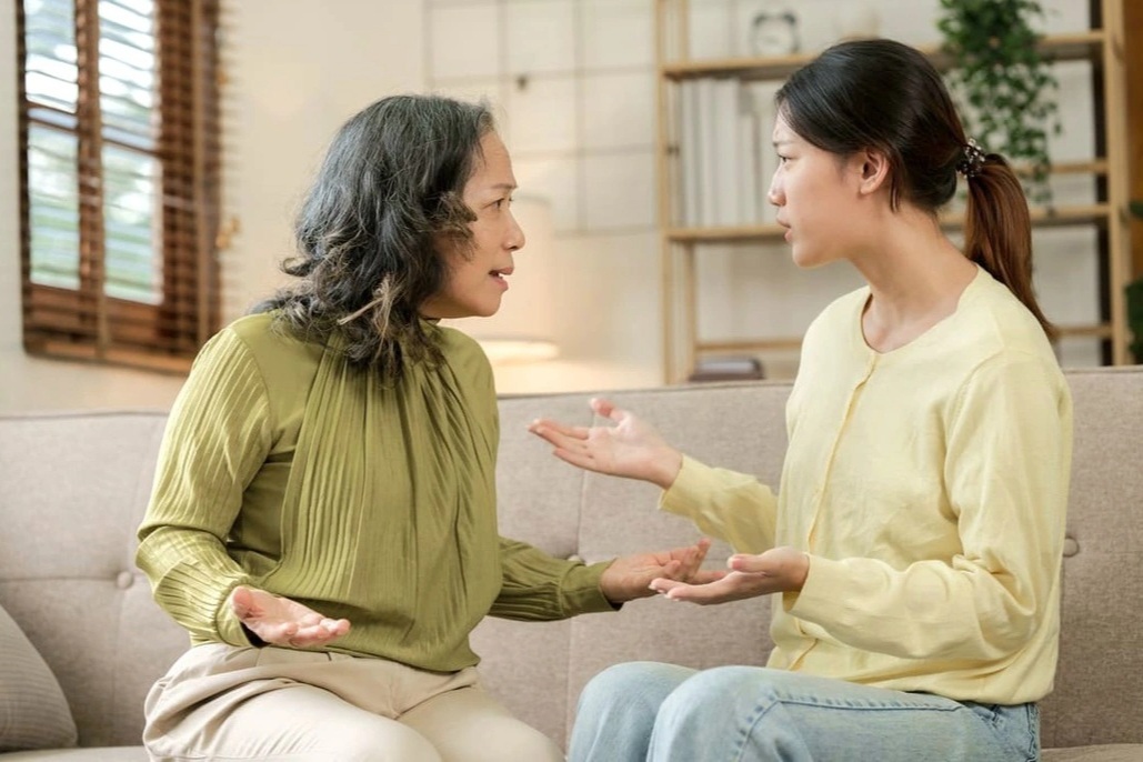 Mới sống chung, mẹ chồng có hành động lạ khiến tôi sợ hãi bỏ về nhà mẹ đẻ